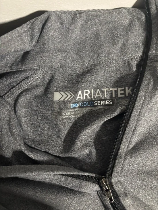 Ariat Pullover - Picture 2 of 2